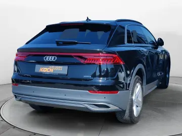 AUDI Q8 55 TFSI q. Tiptr.  ACC  Ambiente Plus  Memory