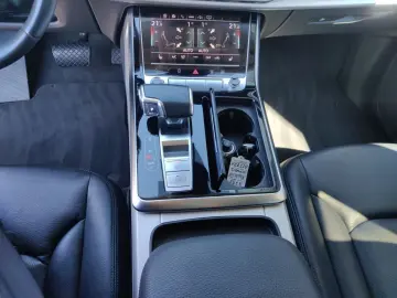 AUDI Q8 55 TFSI q. Tiptr.  ACC  Ambiente Plus  Memory