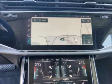 AUDI Q8 55 TFSI q. Tiptr.  ACC  Ambiente Plus  Memory