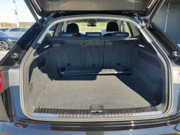 AUDI Q8 55 TFSI q. Tiptr.  ACC  Ambiente Plus  Memory