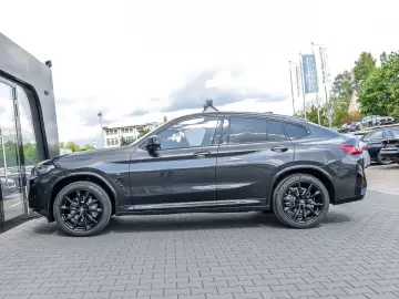 BMW X4 xDrive30d M Sport PANO ACC AHK RFK NAVI LED