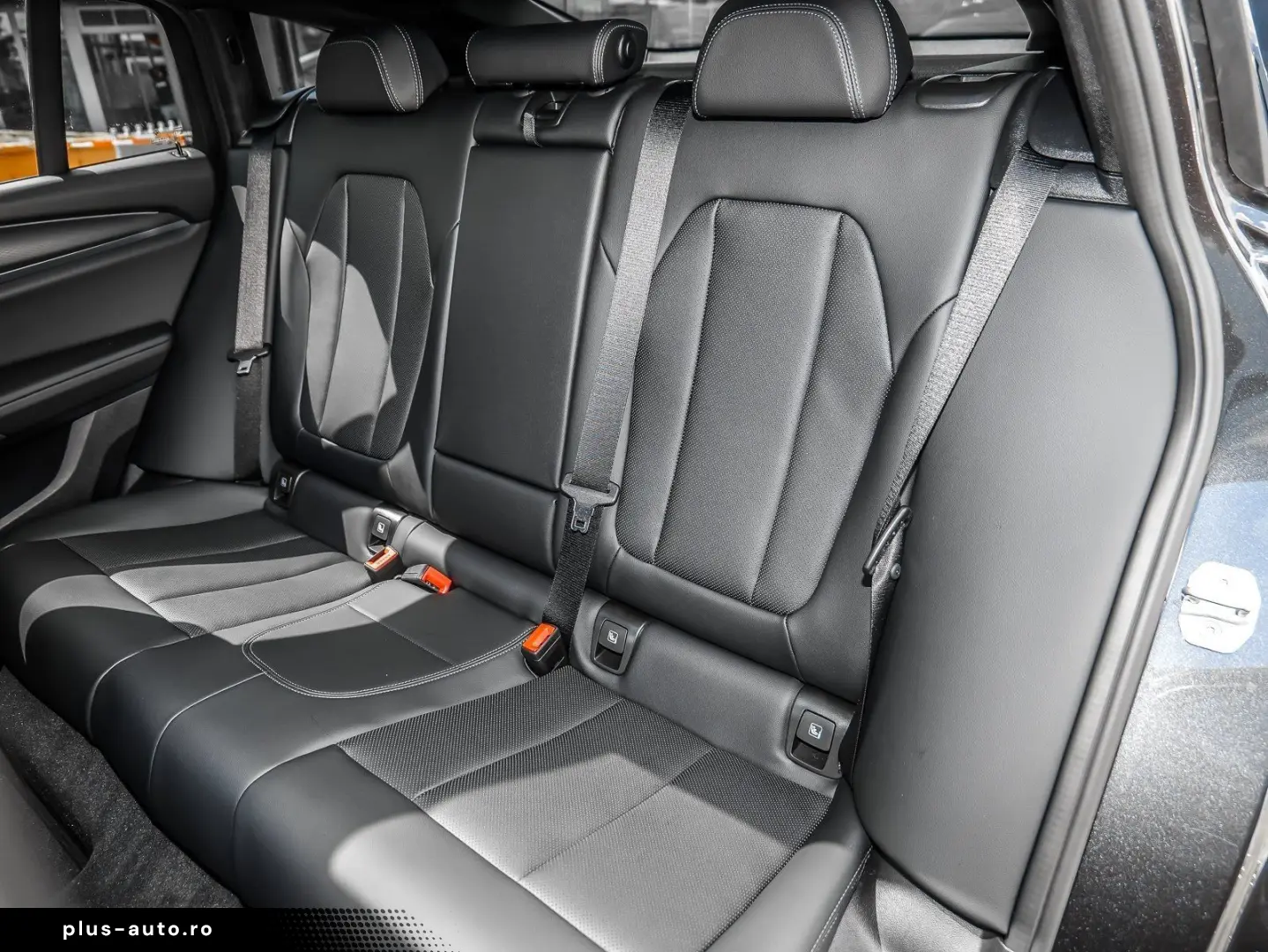 BMW X4 xDrive30d M Sport PANO ACC AHK RFK NAVI LED
