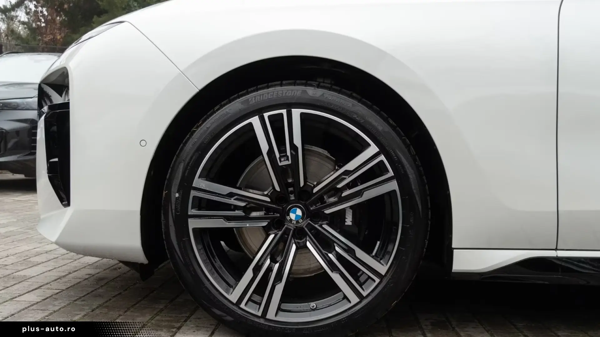 BMW 740d xDrive M Sport   Finanțare Leasing