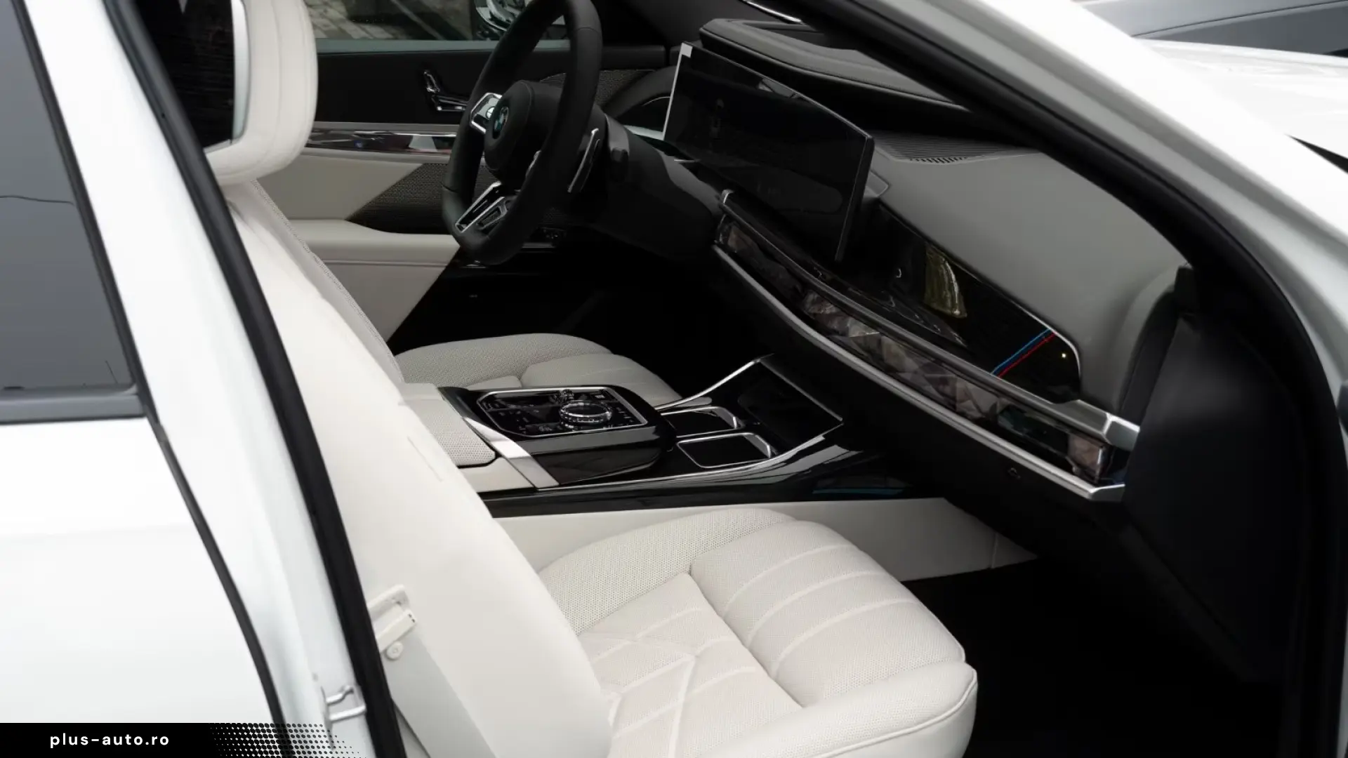 BMW 740d xDrive M Sport   Finanțare Leasing