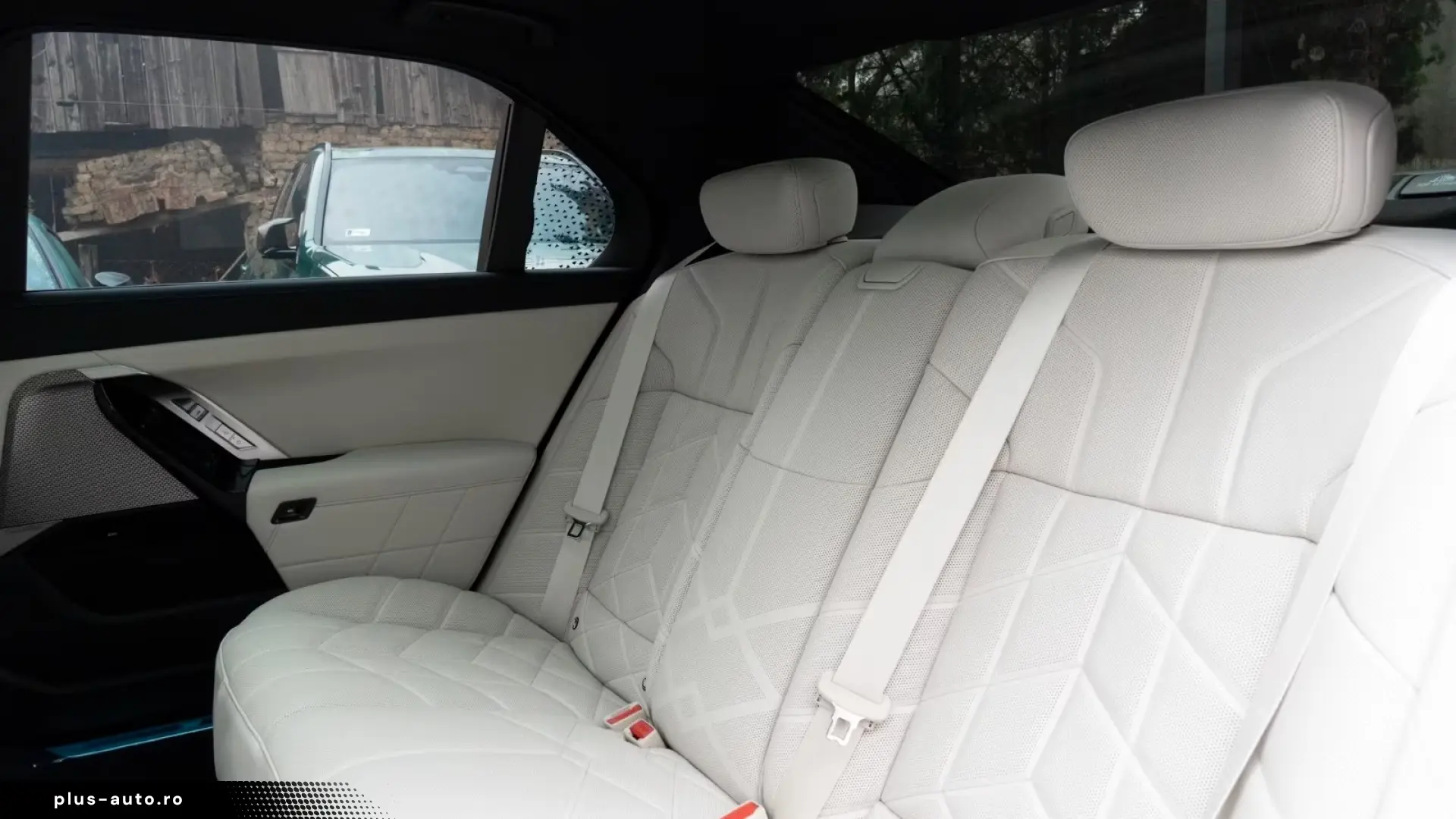 BMW 740d xDrive M Sport   Finanțare Leasing