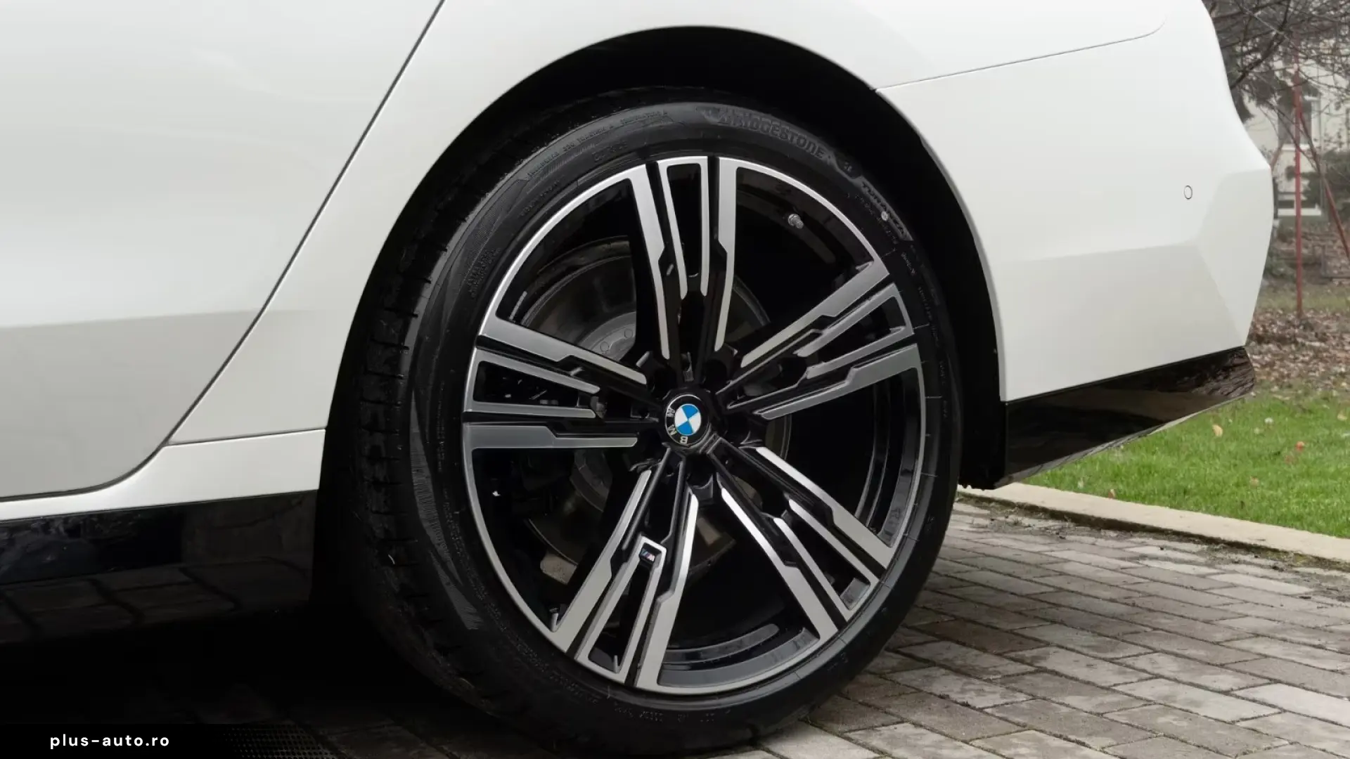 BMW 740d xDrive M Sport   Finanțare Leasing
