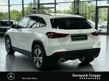 MERCEDES-BENZ GLA 220 d 4M Progressive MultiBeam AHK…