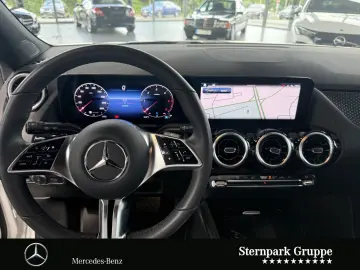 MERCEDES-BENZ GLA 220 d 4M Progressive MultiBeam AHK…