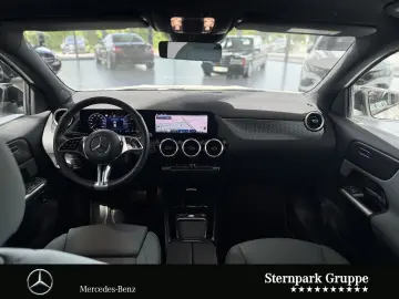 MERCEDES-BENZ GLA 220 d 4M Progressive MultiBeam AHK…