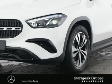 MERCEDES-BENZ GLA 220 d 4M Progressive MultiBeam AHK…