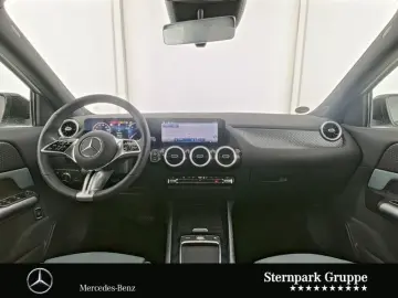 MERCEDES-BENZ GLA 220 d 4M Progressive MultiBeam AHK…
