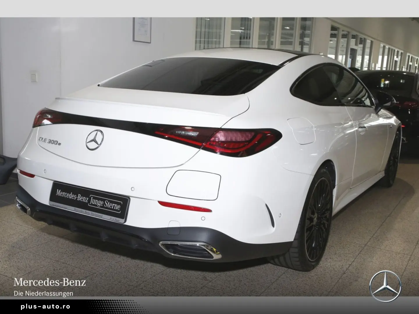 MERCEDES-BENZ CLE 300 e AMG Adv  Pano Night Burm3D Digital