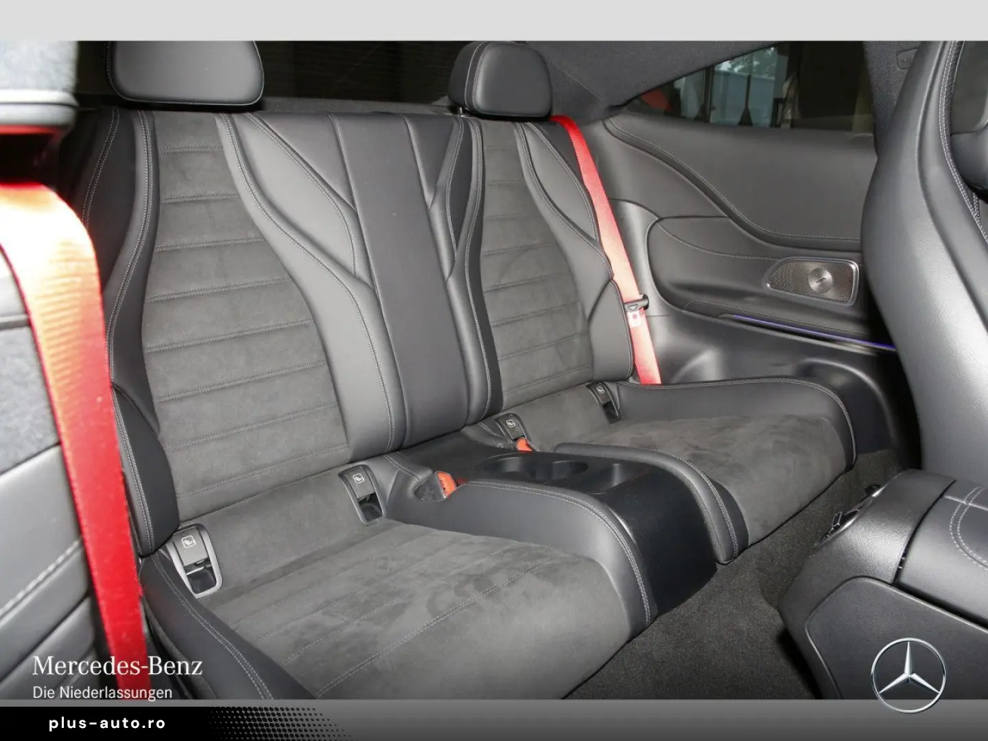MERCEDES-BENZ CLE 300 e AMG Adv  Pano Night Burm3D Digital