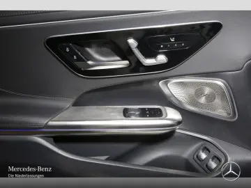 MERCEDES-BENZ CLE 300 e AMG Adv  Pano Night Burm3D Digital
