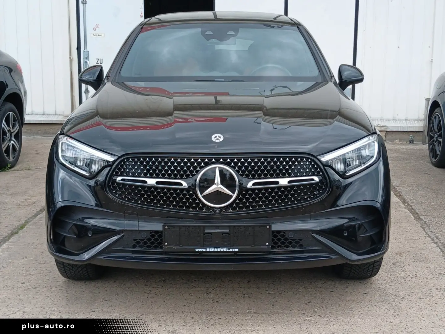MERCEDES-BENZ GLC300e AMG Coupe 4M_360_KeylessGo_Burmester_