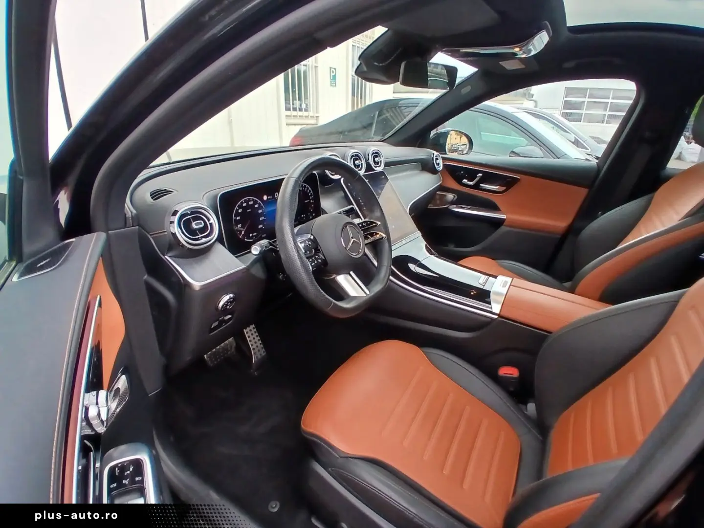 MERCEDES-BENZ GLC300e AMG Coupe 4M_360_KeylessGo_Burmester_