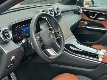 MERCEDES-BENZ GLC300e AMG Coupe 4M_360_KeylessGo_Burmester_