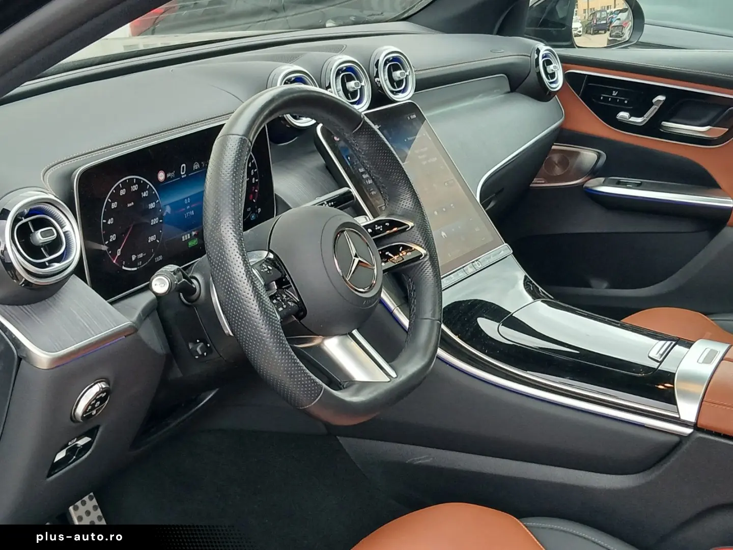 MERCEDES-BENZ GLC300e AMG Coupe 4M_360_KeylessGo_Burmester_