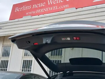 MERCEDES-BENZ GLC300e AMG Coupe 4M_360_KeylessGo_Burmester_