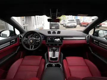 PORSCHE E-Hybrid Coupé PLATINUM-SPORTDESIGN-ACC-AHK-VOLL