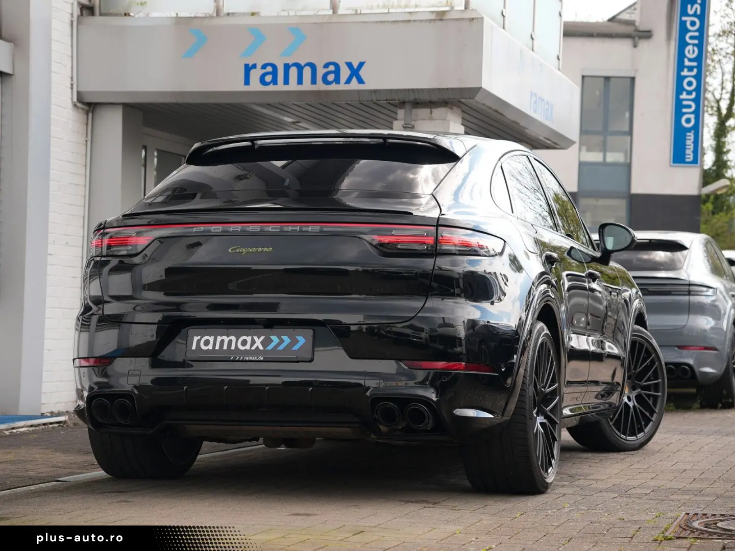 PORSCHE E-Hybrid Coupé PLATINUM-SPORTDESIGN-ACC-AHK-VOLL