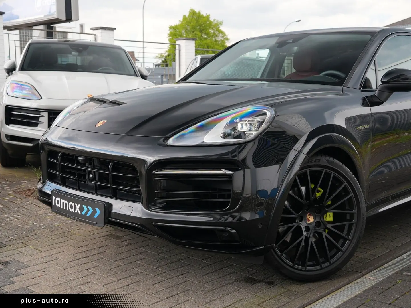 PORSCHE E-Hybrid Coupé PLATINUM-SPORTDESIGN-ACC-AHK-VOLL
