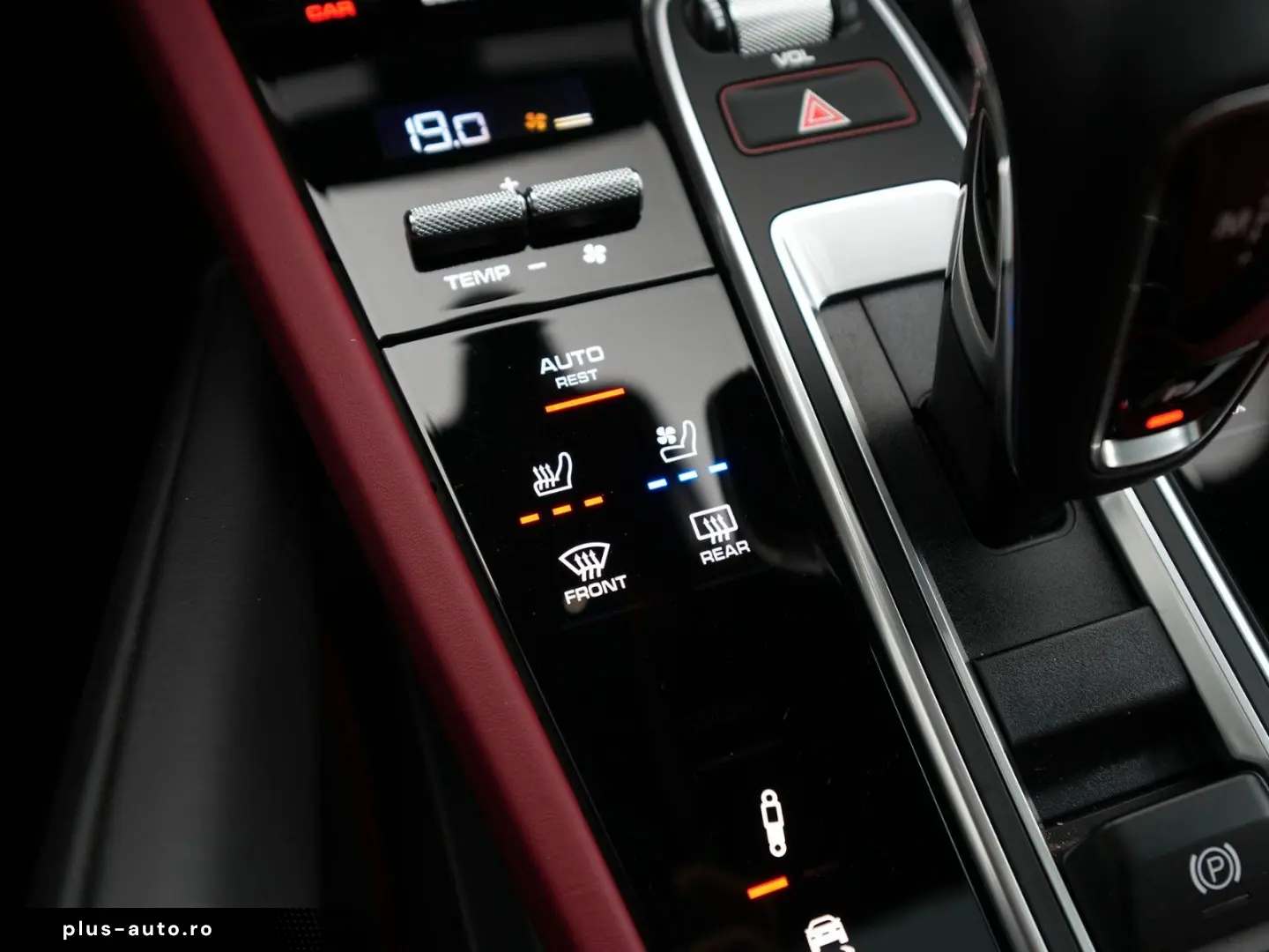 PORSCHE E-Hybrid Coupé PLATINUM-SPORTDESIGN-ACC-AHK-VOLL
