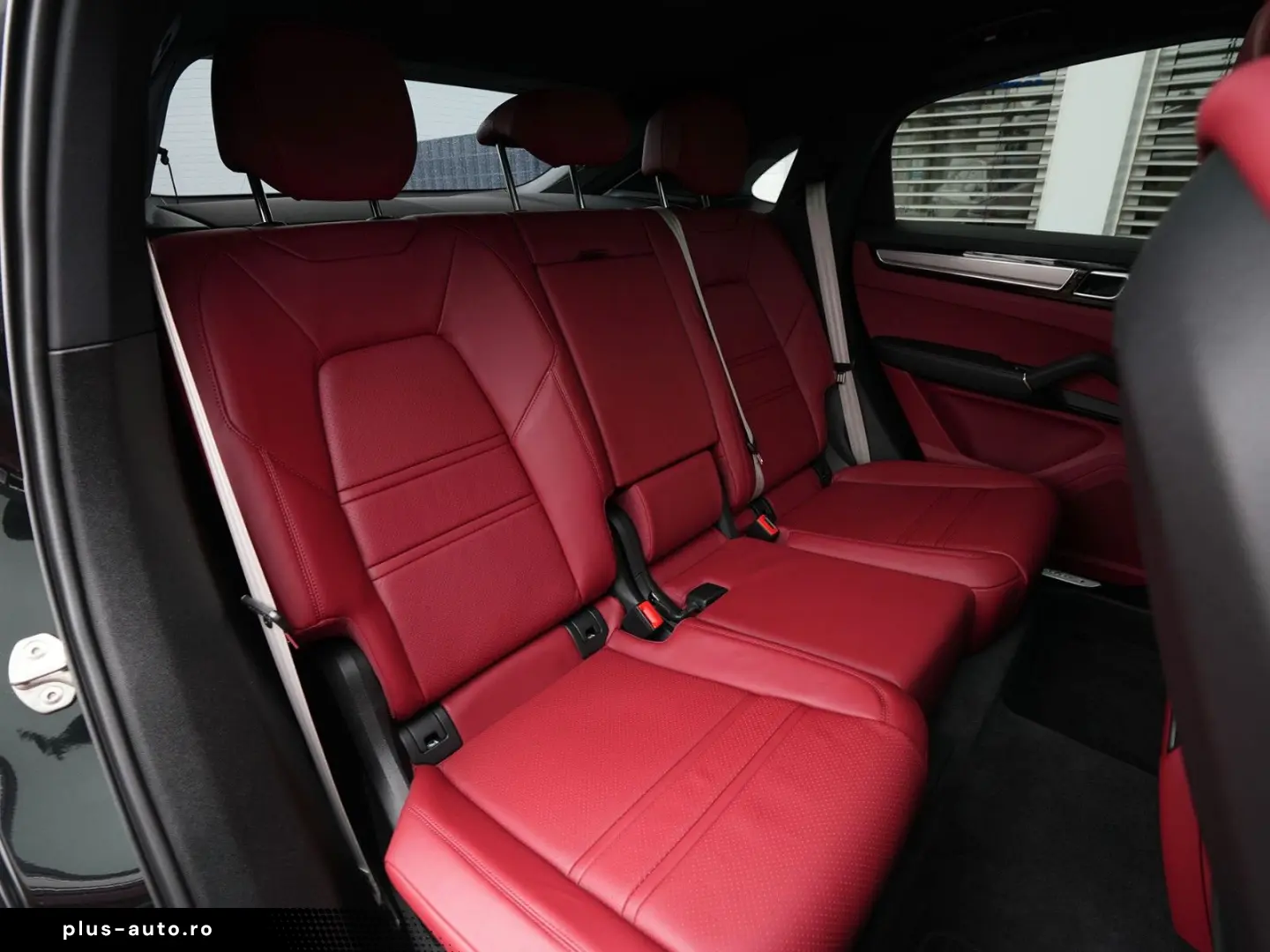 PORSCHE E-Hybrid Coupé PLATINUM-SPORTDESIGN-ACC-AHK-VOLL