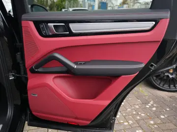 PORSCHE E-Hybrid Coupé PLATINUM-SPORTDESIGN-ACC-AHK-VOLL