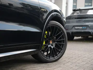 PORSCHE E-Hybrid Coupé PLATINUM-SPORTDESIGN-ACC-AHK-VOLL