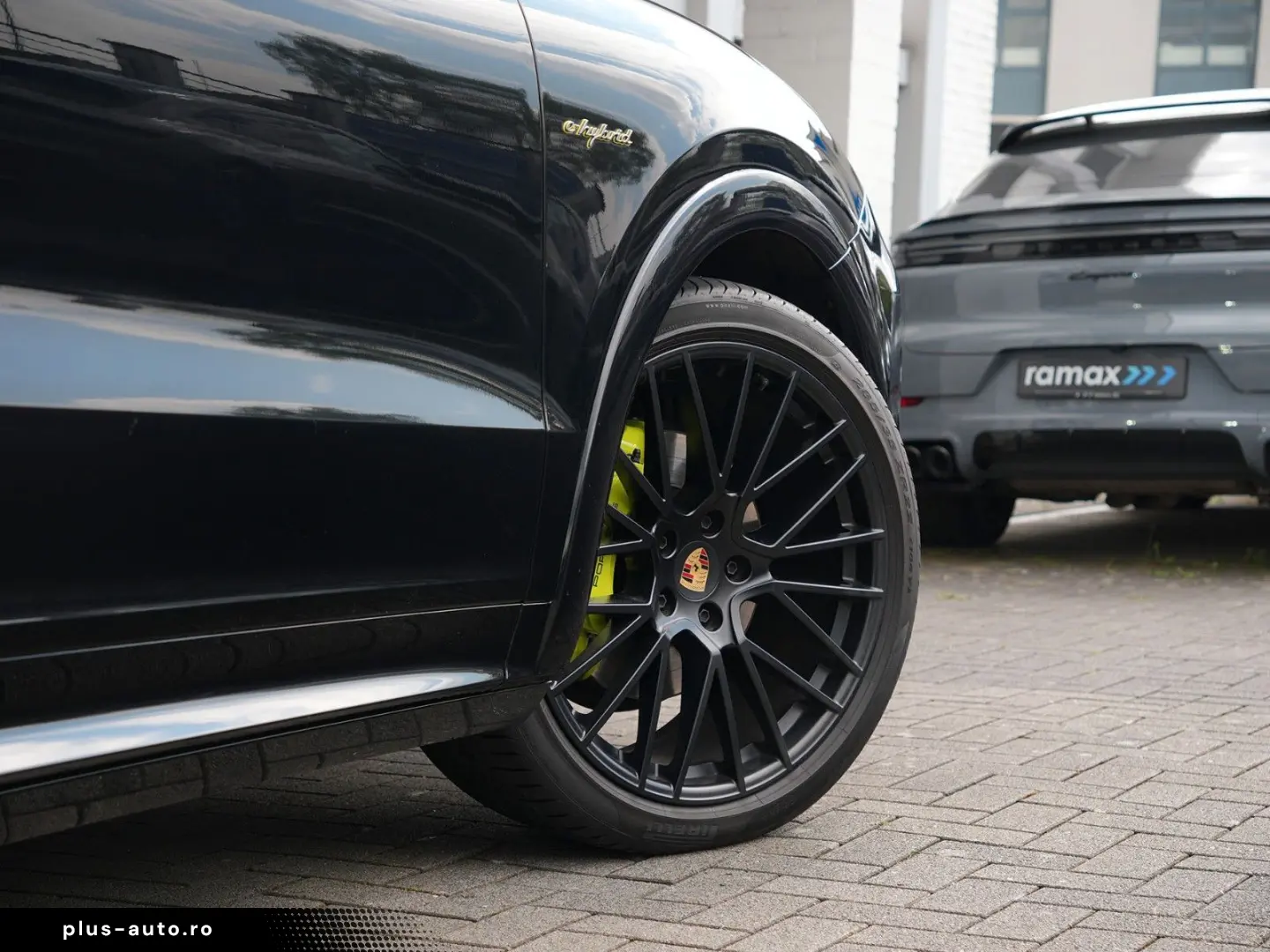PORSCHE E-Hybrid Coupé PLATINUM-SPORTDESIGN-ACC-AHK-VOLL