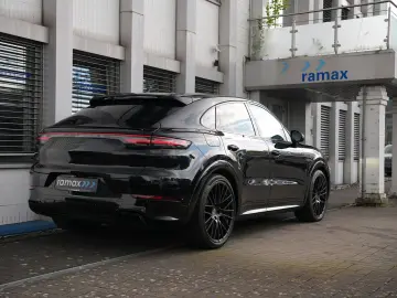 PORSCHE E-Hybrid Coupé PLATINUM-SPORTDESIGN-ACC-AHK-VOLL