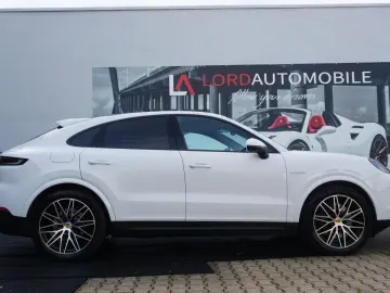 PORSCHE Cayenne Coupe E-Hybrid Luft AHK BOSE HEAD UP INN