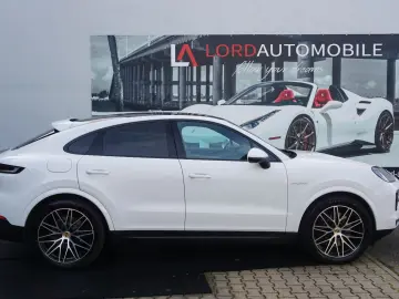 PORSCHE Cayenne Coupe E-Hybrid Luft AHK BOSE HEAD UP INN