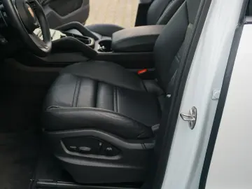PORSCHE Cayenne Coupe E-Hybrid Luft AHK BOSE HEAD UP INN
