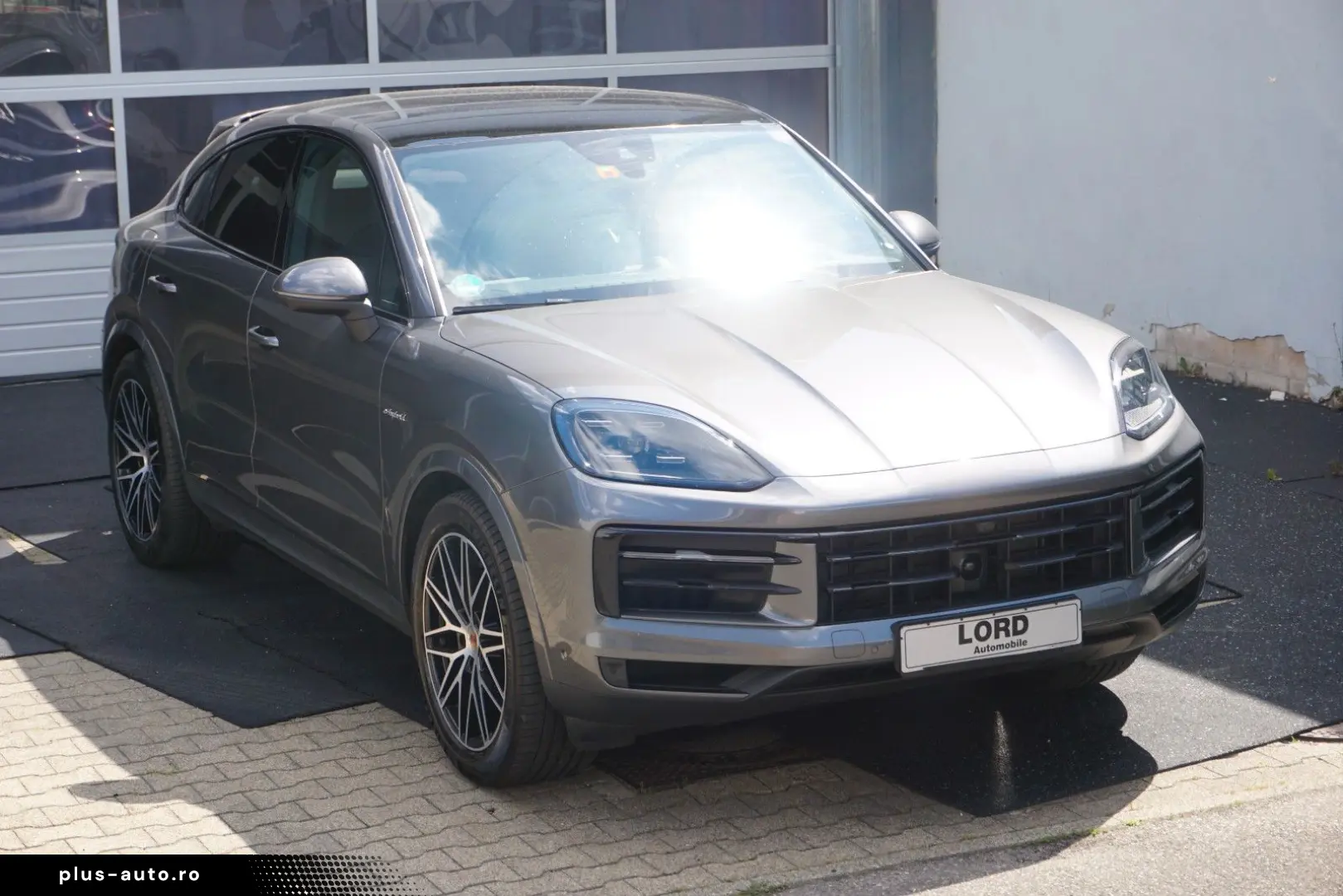 PORSCHE Cayenne Coupe E-Hybrid HAL AHK BOSE INNO Mod2025