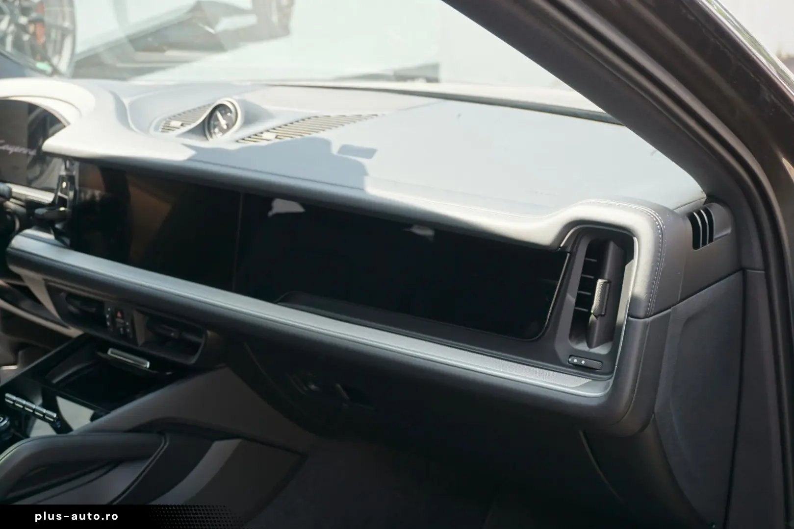 PORSCHE Cayenne Coupe E-Hybrid HAL AHK BOSE INNO Mod2025