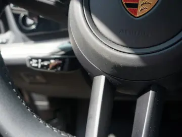 PORSCHE Cayenne Coupe E-Hybrid HAL AHK BOSE INNO Mod2025