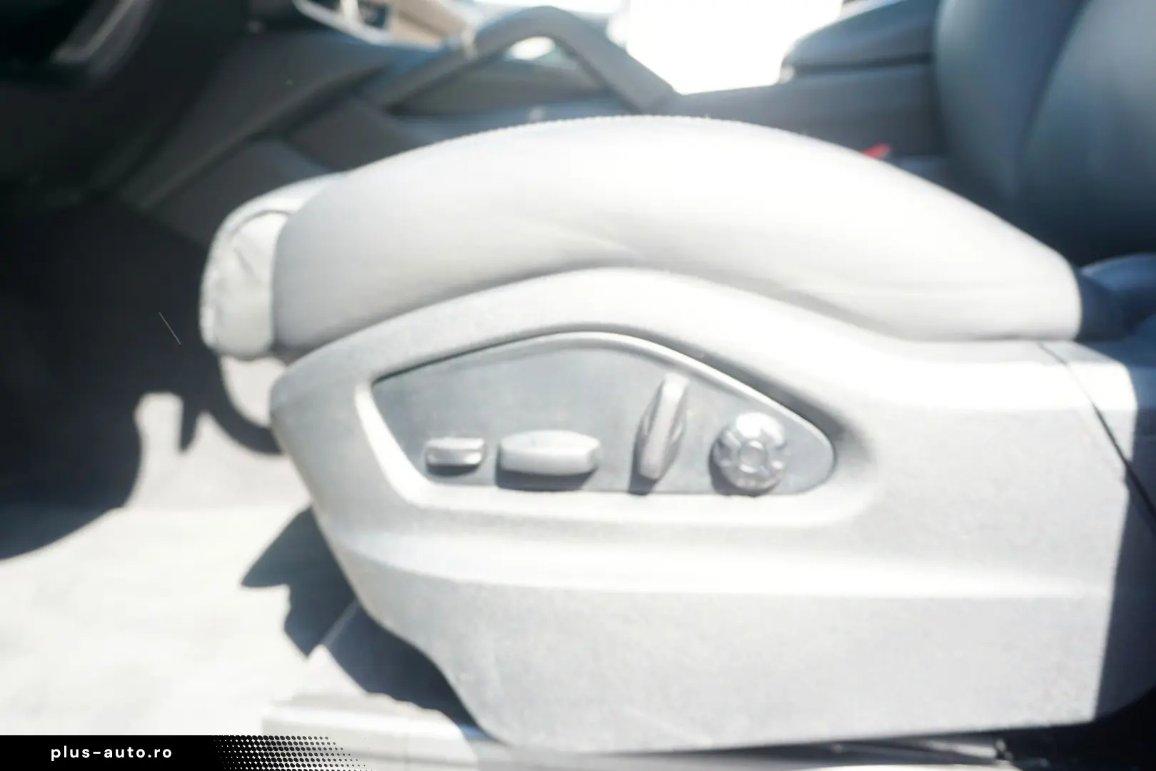 PORSCHE Cayenne Coupe E-Hybrid HAL AHK BOSE INNO Mod2025