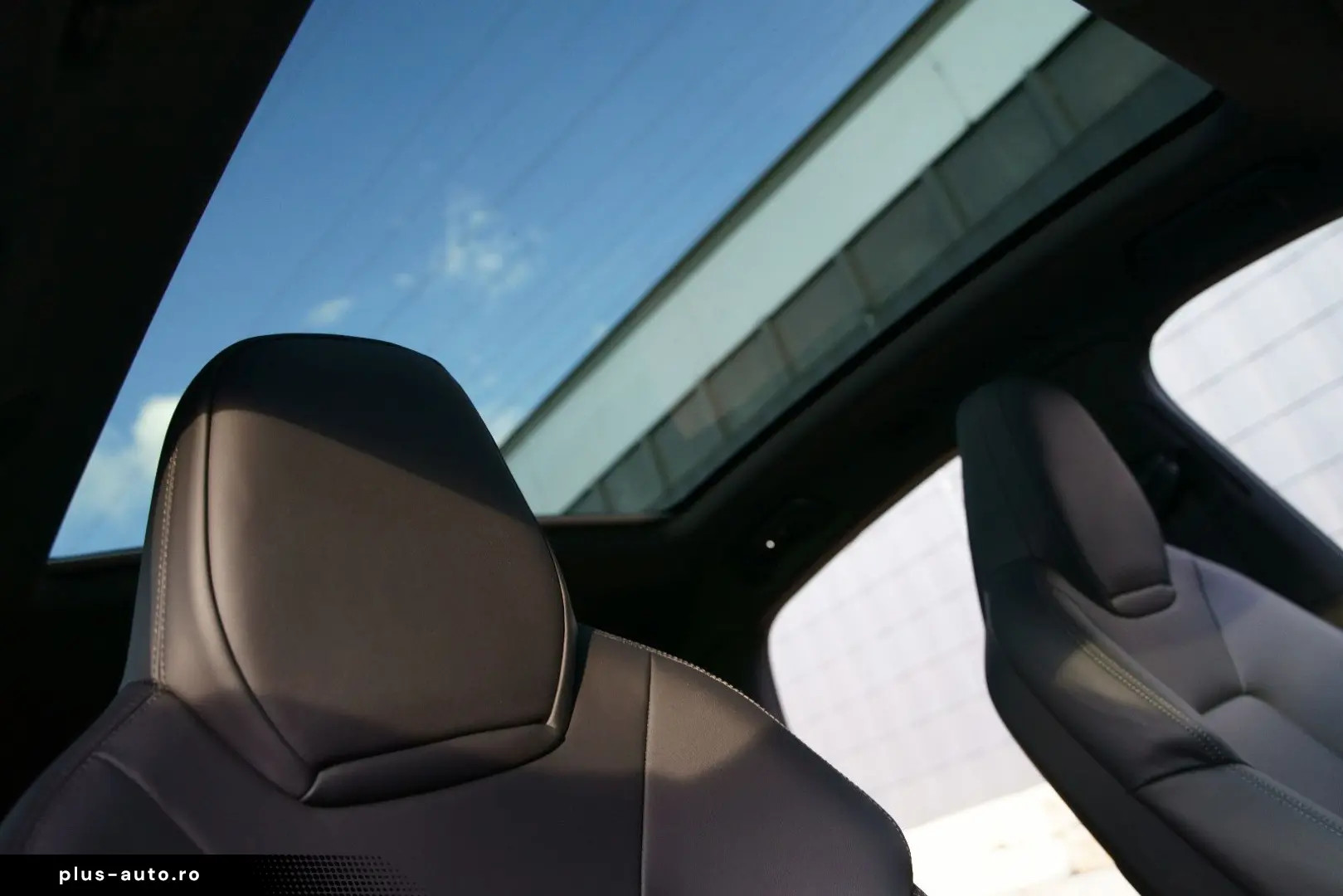 PORSCHE Cayenne Coupe E-Hybrid  18W. HEAD-UP INNO