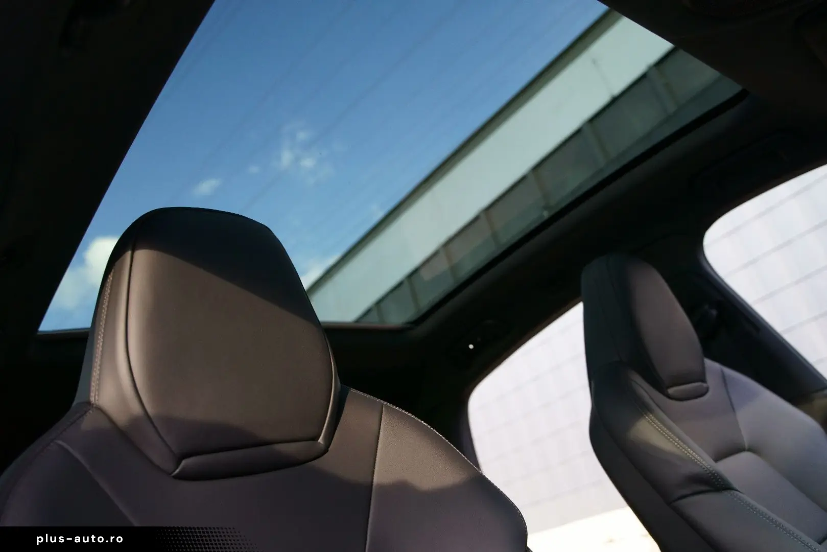 PORSCHE Cayenne Coupe E-Hybrid  18W. HEAD-UP INNO