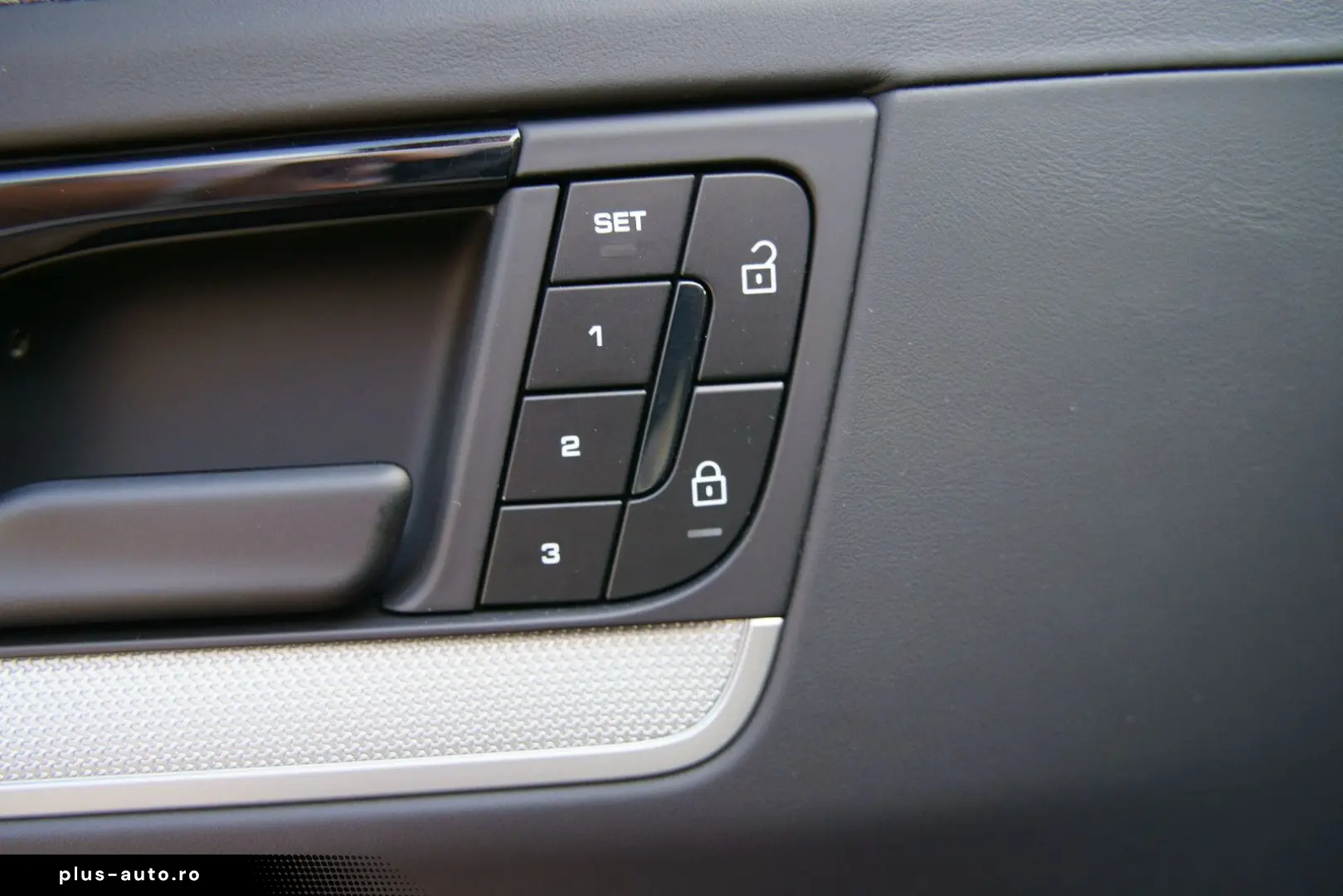 PORSCHE Cayenne Coupe E-Hybrid  18W. HEAD-UP INNO