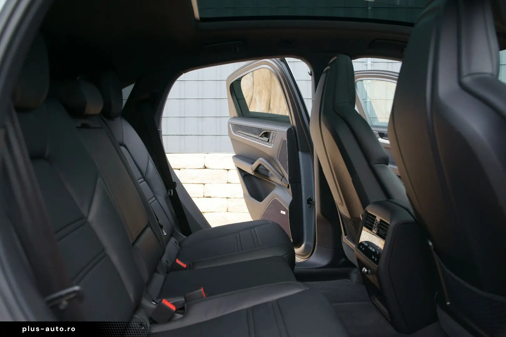 PORSCHE Cayenne Coupe S E-Hybrid SportDesign   SportAGA