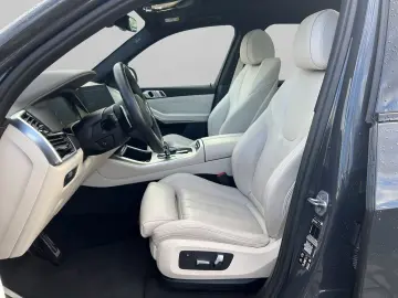 BMW X5 xDr25d MSpo SkyLounge 360 DisplayKey