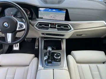 BMW X5 xDr25d MSpo SkyLounge 360 DisplayKey