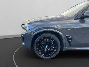 BMW X5 xDr25d MSpo SkyLounge 360 DisplayKey