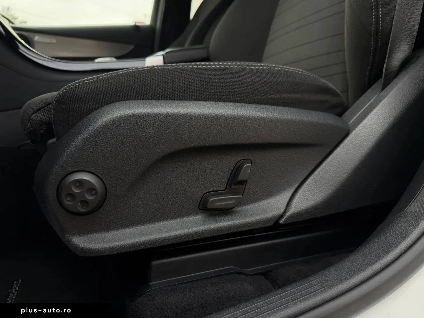 Mercedes-Benz GLC 220 d 4Matic 9G-TRONIC  Model 2018