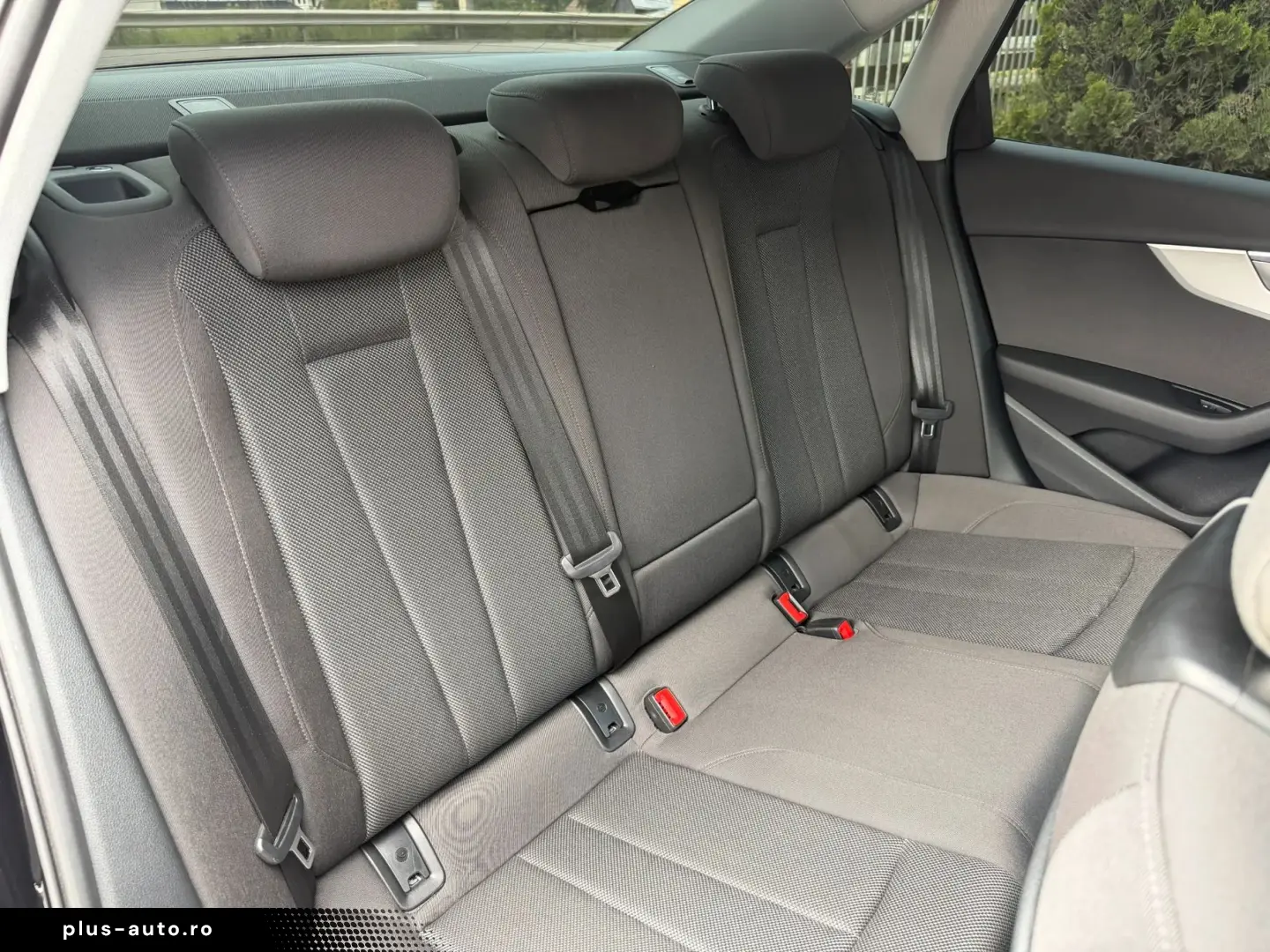 AUDI A4 30 TDI S-Tronic  2.0 D-HIBRID 02  136CP  Model 2023