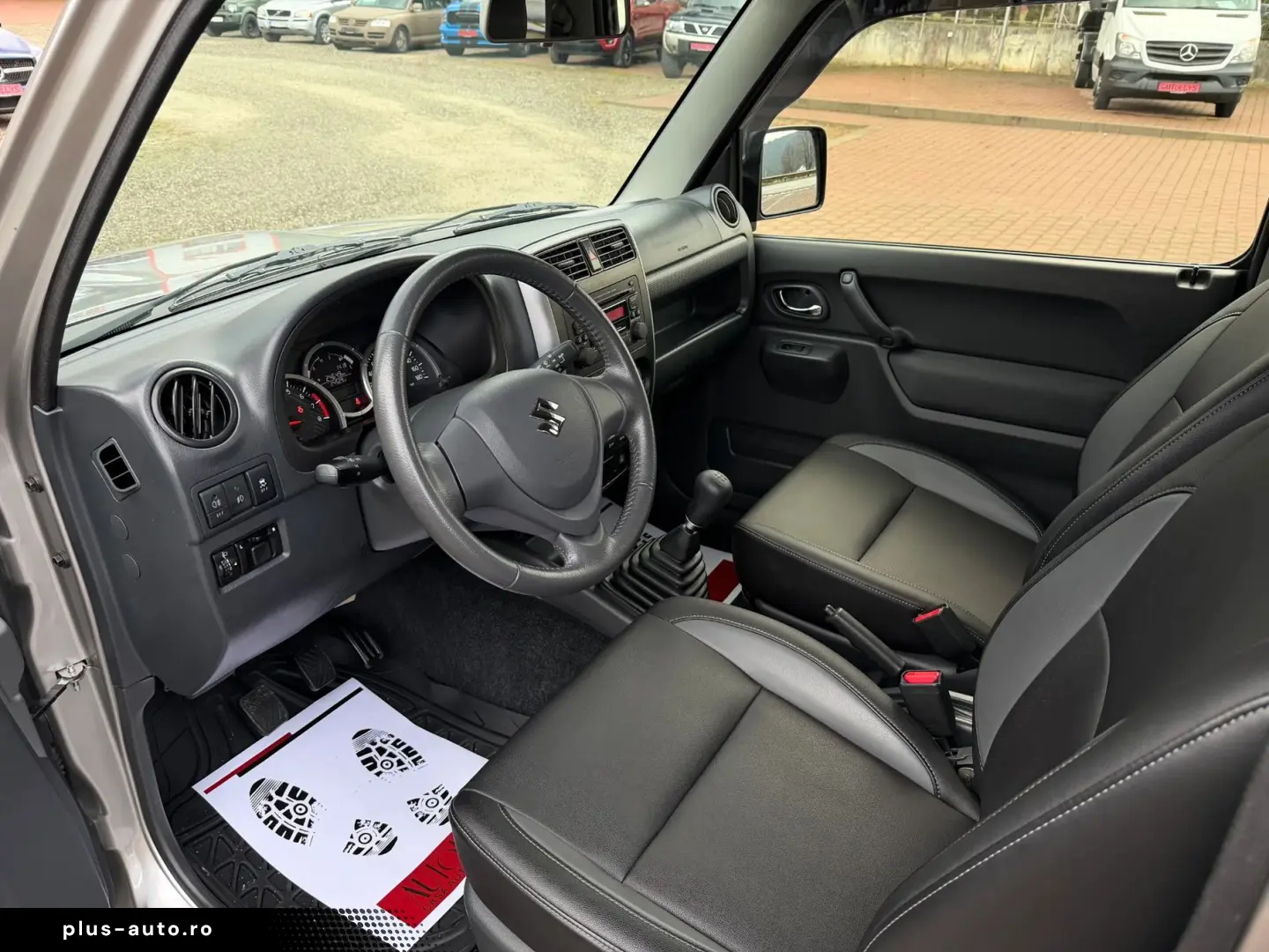 SUZUKI JIMNY  1.3 i  06 2015  24.000 KM!!!