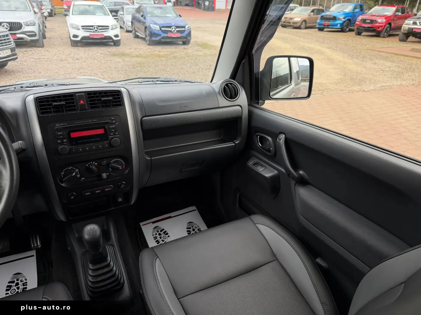 SUZUKI JIMNY  1.3 i  06 2015  24.000 KM!!!
